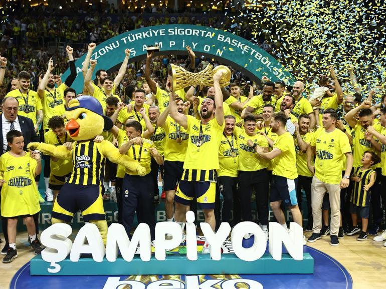 Fenerbahçe Beko 11. kez şampiyon Anadolu Efesin geri dönüşü yeterli olmadı