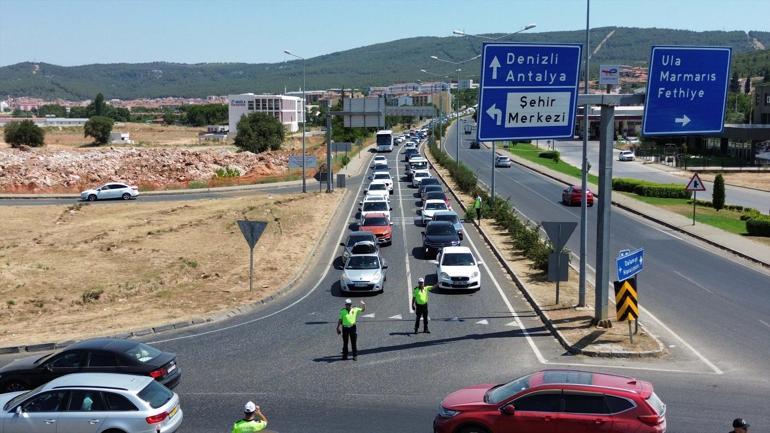 Eid holiday return activities on roads...Traffic jams at major intersections in 43 states