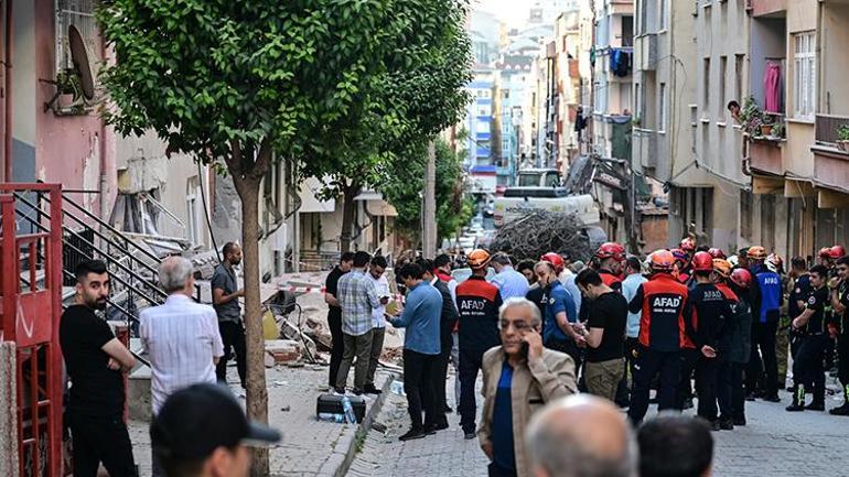 Son dakika: İstanbul Bahçelievlerde bir bina kısmen çöktü