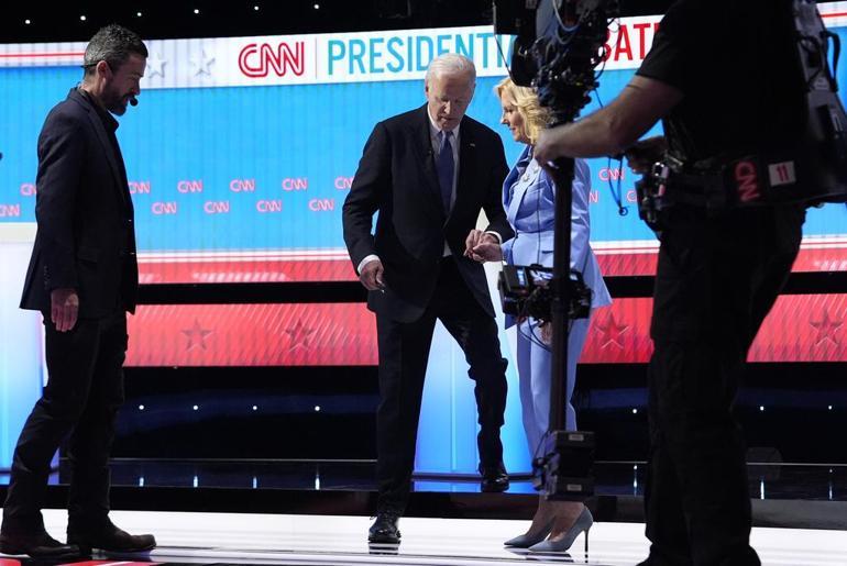 Dünyanın konuştuğu tartışmaya yine Biden damga vurdu CNN kazananı açıkladı, Demokratlar panikte...