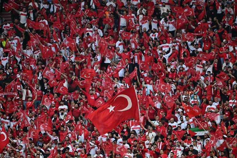 Avusturya - Türkiye maçında tarihe geçen olaylar Merih Demiralın golü, Arda Güler ve Kenan Yıldız...