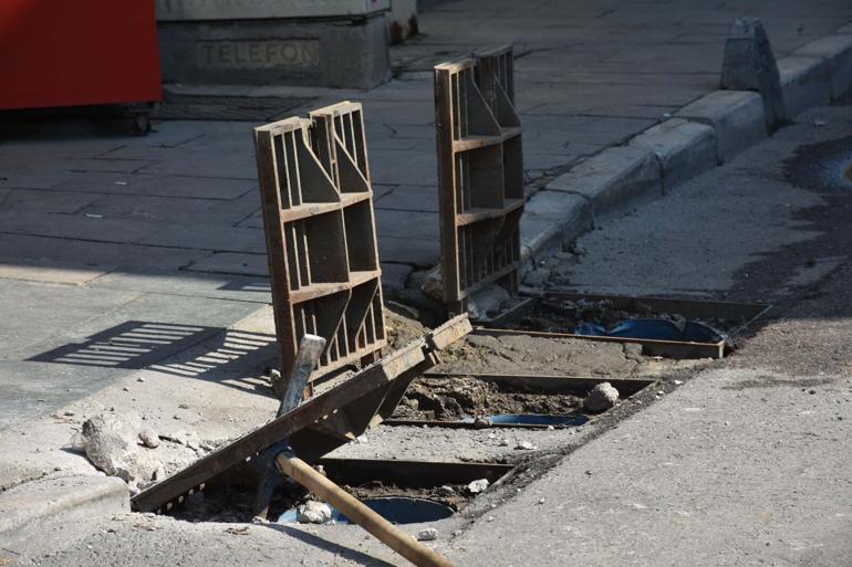 İzmir'deki korkunç olayda iki kişi elektrik akımına kapılıp hayatını kaybetmişti! Esnafın söyledikleri şoke etti: 'Burayı yapın' dedim, yapmadan bıraktılar - Son Dakika Haberleri İnternet