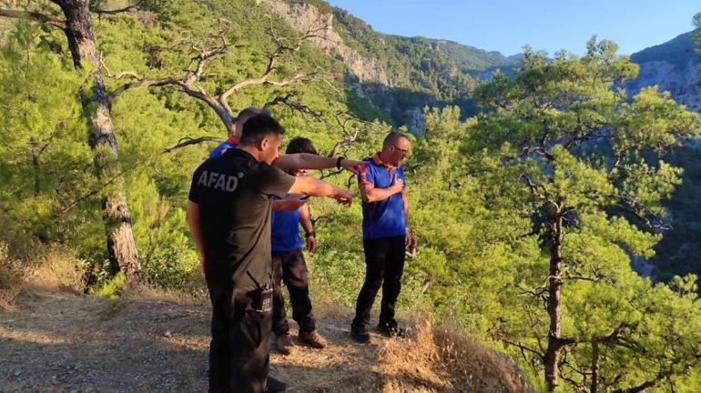 Doğa gezisinde kaybolan 10 kişi helikopterle kurtarıldı