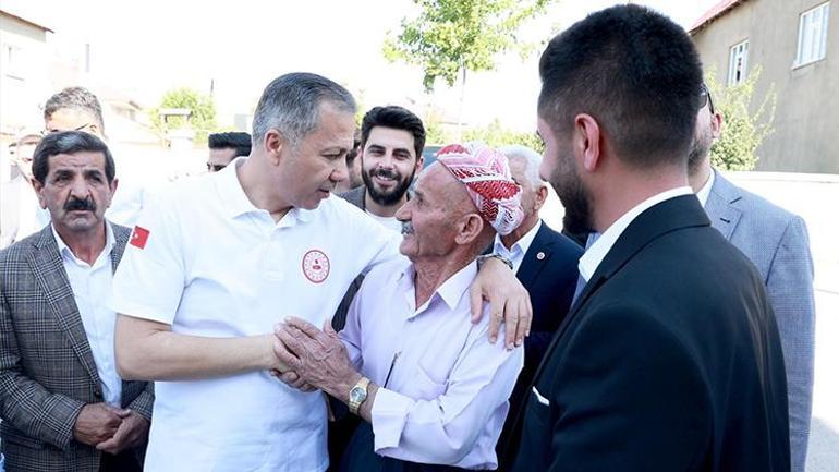 İçişleri Bakanı Yerlikayadan, İkiyaka köyüne ziyaret