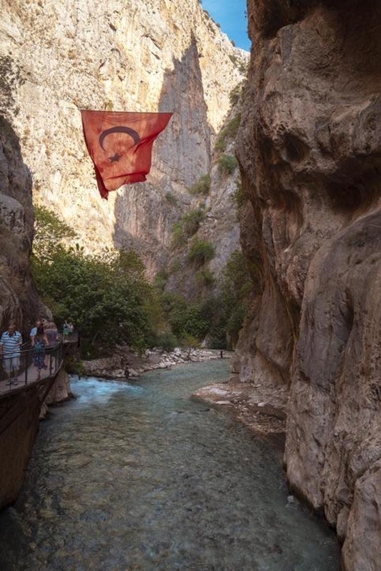 Ülkemizin en muhteşem hazinelerinden biri: Dünyanın konuştuğu Gizli Vadi’ | Burada keşfe çıkmak harika