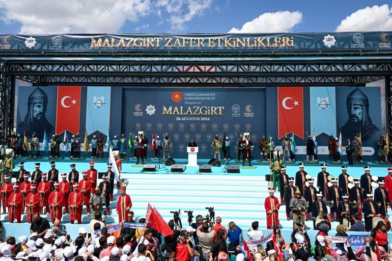 Malazgirt Zaferinin 953. yıl dönümü... Cumhurbaşkanı Erdoğan: Yürüyüşümüz Türkiye Yüzyılına