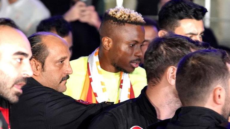 Galatasarayda Okan Burukun zor kararı, İtalyanların da dikkatini çekti: Osimhen transferinin ardından Icardi...