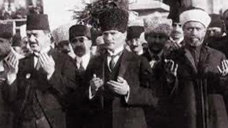 Teğmenlere “Darbeci” diyenlerle “Ben senin darbeci olma ihtimalini sevdim” diyenlere; Mustafa Kemal bölünmenin değil birleşmenin adıdır