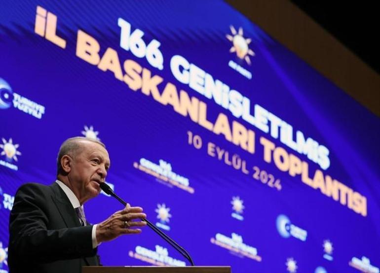 Cumhurbaşkanı Erdoğandan Özgür Özele tepki: Millete hakaret edeni onur konuğu yaptı