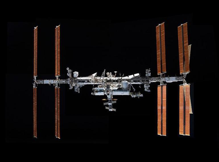 Dünyadan 400 kilometre uzakta hayat nasıl geçiyor Uzay nasıl kokuyor Uluslararası Uzay İstasyonunda astronotların bir günü