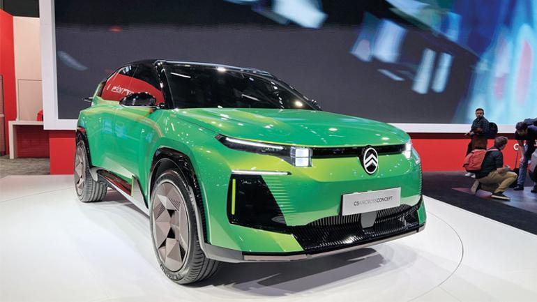 Avrupalılar yıllar sonra gelişmiş elektrikli araçlarla Paris Otomobil Fuarı’na adeta çıkarma yaptı: Paris’te şov geri döndü