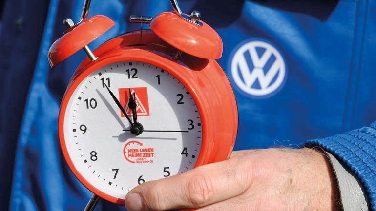 Avrupalı otomotiv üreticileri Volkswagen öncülüğünde büyük krizlerle karşı karşıya: Nokia gibi olmamak için küçülecekler