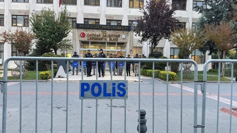 Son dakika... Mardin, Batman ve Halfeti Belediyelerine kayyum atandı İşte yeni görevlendirmeler