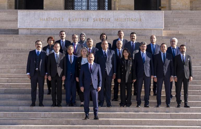 Anahtar Parti Genel Başkanı Yavuz Ağıralioğlu, Anıtkabir’i ziyaret etti