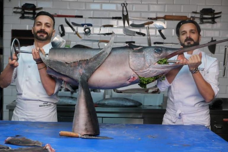 Yaptığı dönerle dikkatleri üzerine çekmişti... Ankaradaki restoranda yeni çılgınlık