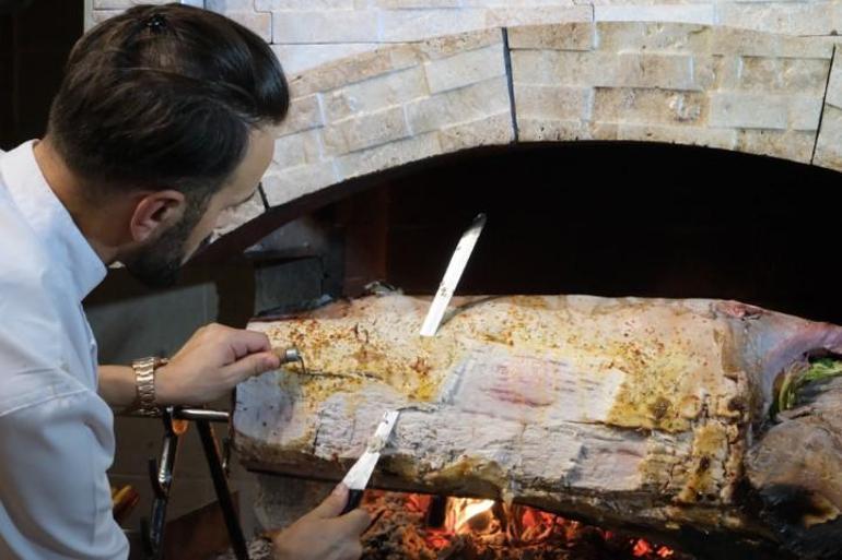 Yaptığı dönerle dikkatleri üzerine çekmişti... Ankaradaki restoranda yeni çılgınlık