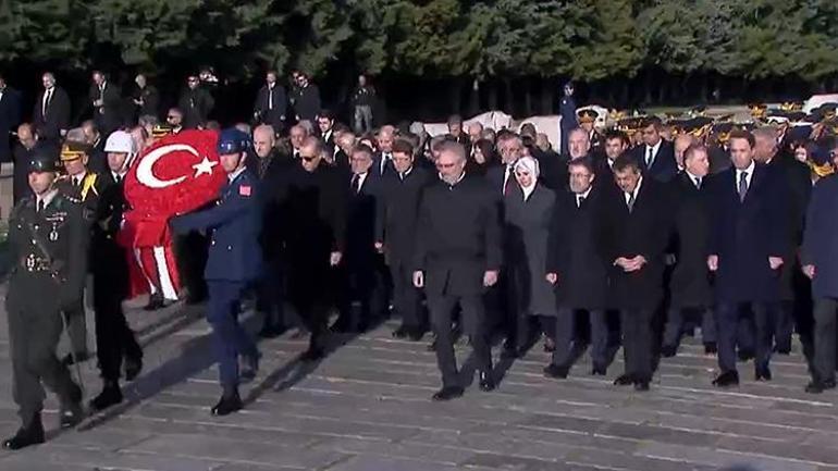 Atatürkü saygıyla anıyoruz... Cumhurbaşkanı Erdoğanın başkanlığındaki devlet erkanı Anıtkabirde