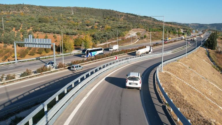 Yollara motorcu dostu bariyer Bakan Uraloğlu: Daha güvenli bir sürüş amaçlıyoruz