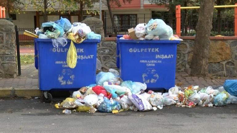 İstanbuldaki ilçede belediye işçileri greve gitti, sokaklarda çöp yığınları oluştu