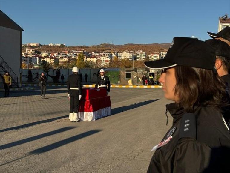 Tuncelide şehit olan polis memuru Yiğit  için tören