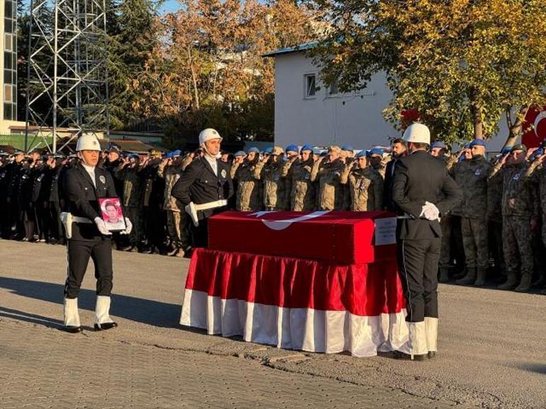 Tuncelide şehit olan polis memuru Yiğit  için tören