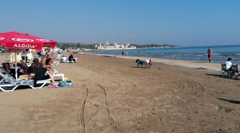 Aynı ilde iki mevsim: Birinde soğuk hava ve kar diğerinde deniz keyfi