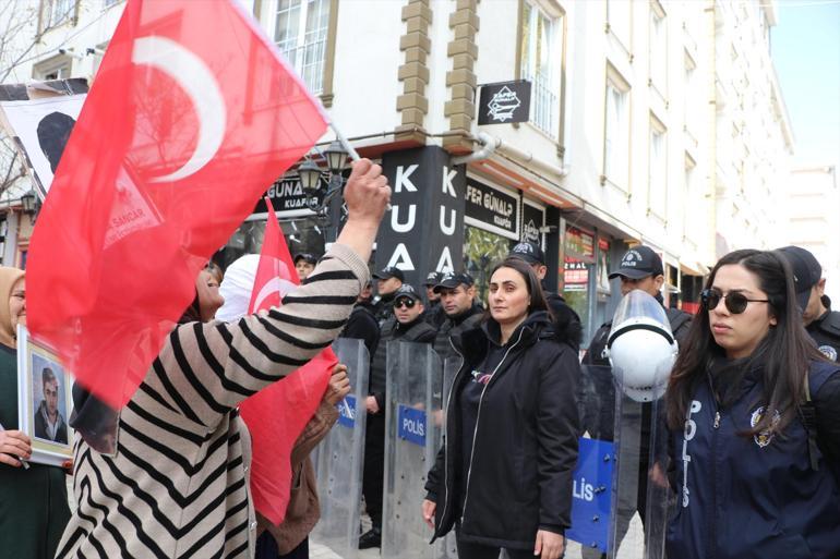 Evlat eylemine katılan anne: Çocuklarımızı söke söke PKK’dan alacağız