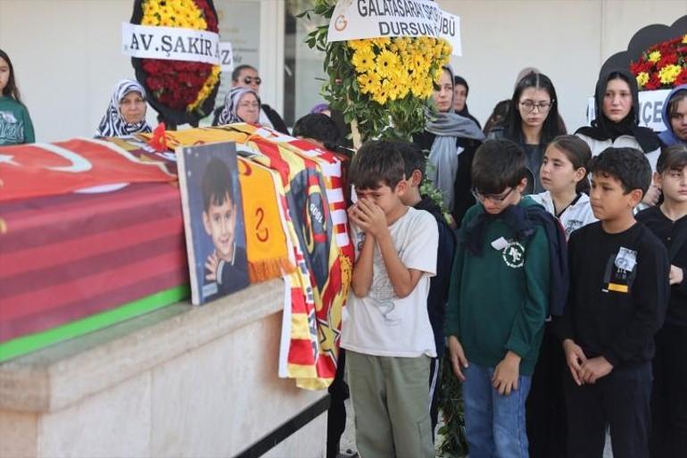 Küçük çocuğun yürek yakan ölümü: Galatasaraylı Yiğit gözyaşları içinde defnedildi