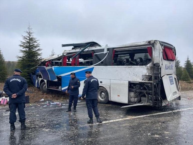 Eskişehirde otobüs kazası: 1 ölü, 30 yaralı