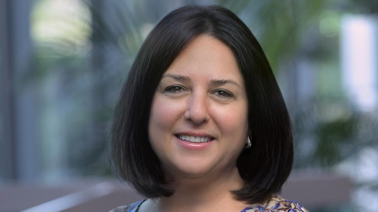 Toplumu dönüştüren öğretmenlerin yanında