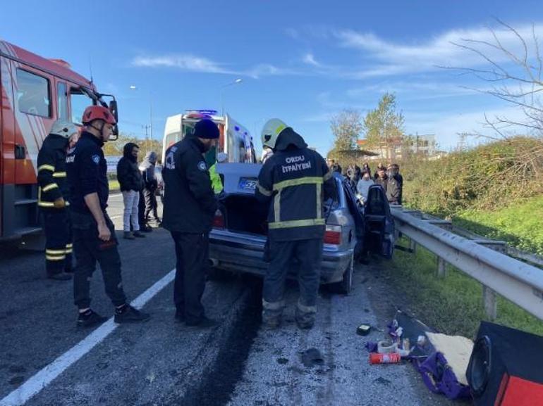 Otomobil kamyona çarptı, 3 kişi hayatını kaybetti