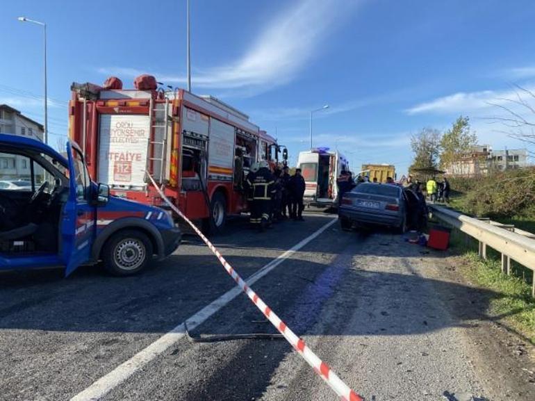 Otomobil kamyona çarptı, 3 kişi hayatını kaybetti