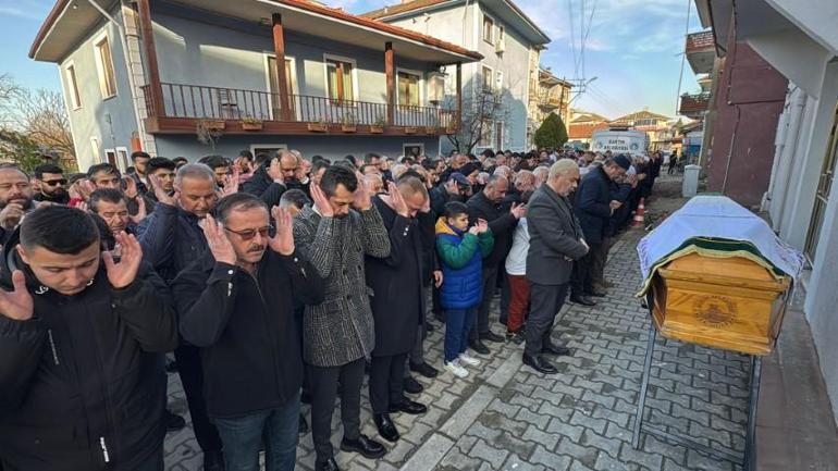 Liseyi birlikte okuyup aynı üniversiteden mezun olmuşlar: 5 arkadaş gözyaşları içinde toprağa verildi