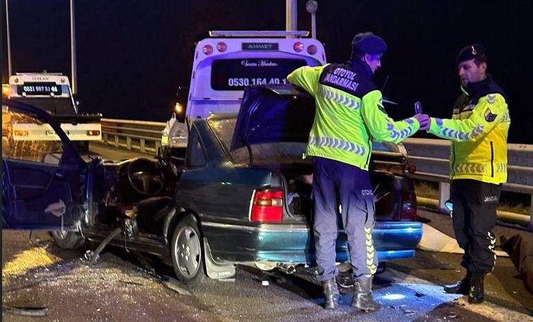 Otomobil çekiciye arkadan çarptı: 2 ölü, 1 yaralı