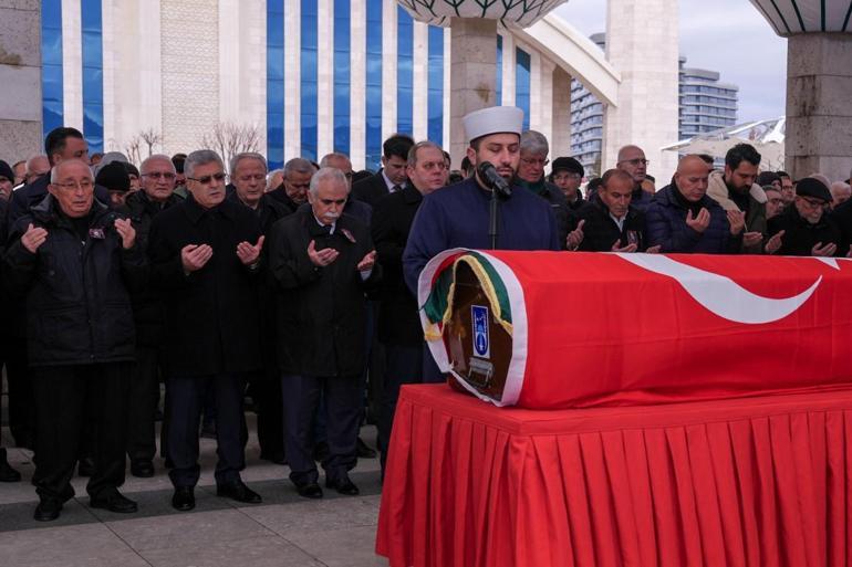 Eski AYM Başkanvekili Burhan Üstün son yolculuğuna uğurlandı