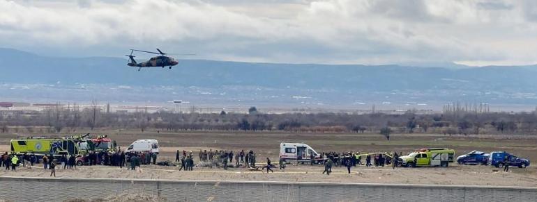 Ispartada askeri helikopter düştü: 6 askerimiz şehit oldu... Kazanın nedeni helikopterlerin pervane teması