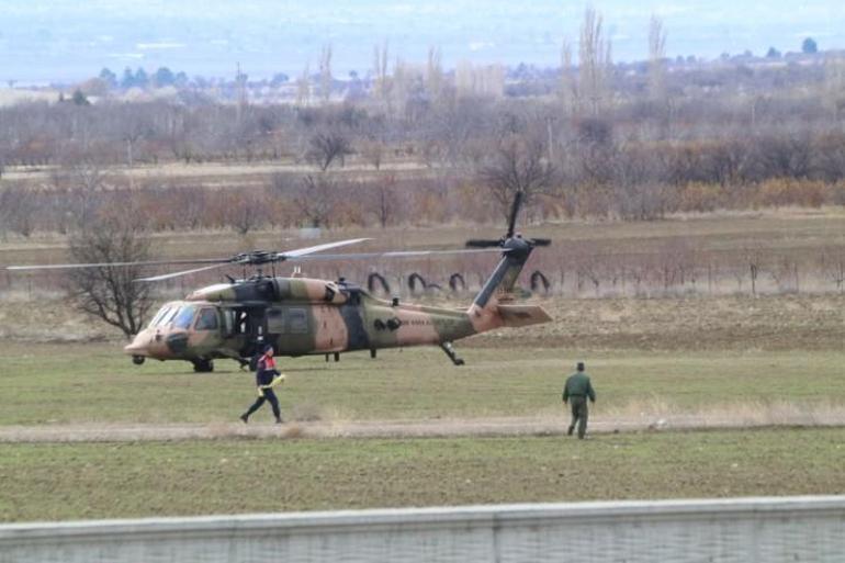 Ispartada askeri helikopter düştü: 6 askerimiz şehit oldu... Kazanın nedeni helikopterlerin pervane teması