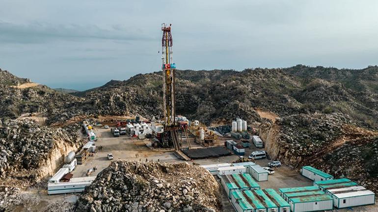 Bakan Bayraktar: Petrol üretiminde rekor kırıldı