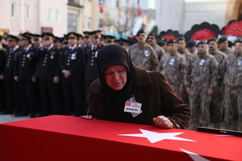 Ispartada helikopter kazası şehitlermize veda... Allahım cennetine al diyerek uğurladı