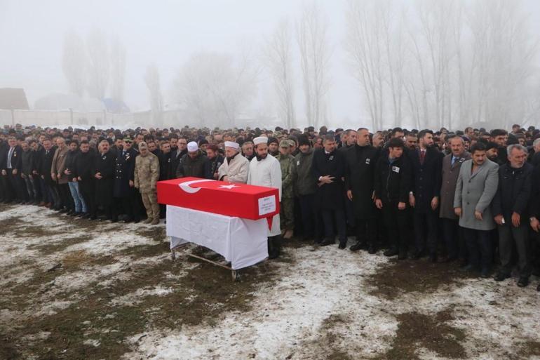 Ispartada helikopter kazası şehitlermize veda... Allahım cennetine al diyerek uğurladı