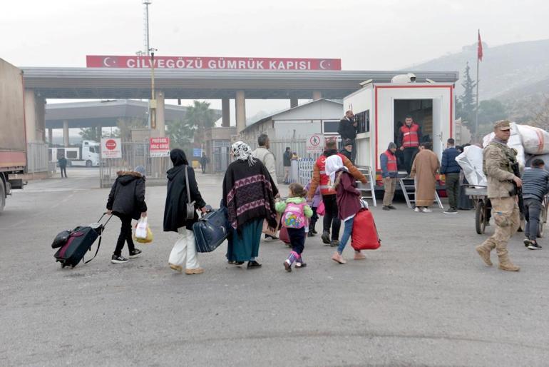 Suriyeliler ülkelerine dönüyor: Biz her zaman kardeş kalacağız