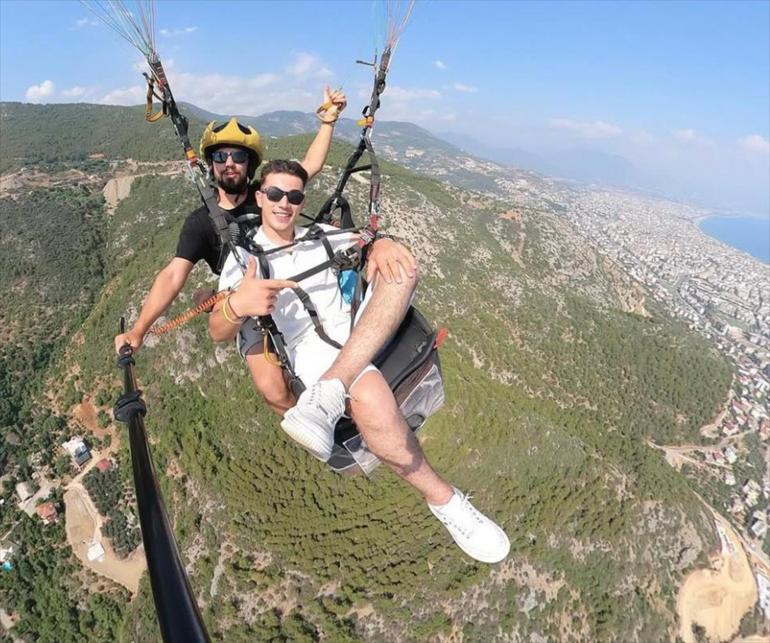 Har�l���n� ��karmak i�in taksicilik yapan ��renci, b��aklanarak �ld�r�lm��t�!