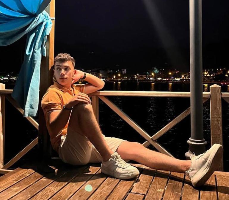 Har�l���n� ��karmak i�in taksicilik yapan ��renci, b��aklanarak �ld�r�lm��t�!