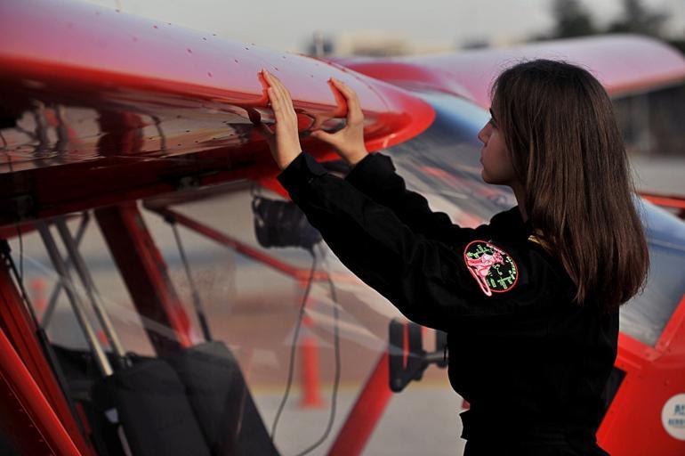 T�rkiye'de bir ilk... 16 ya��nda en gen� pilot aday� oldu