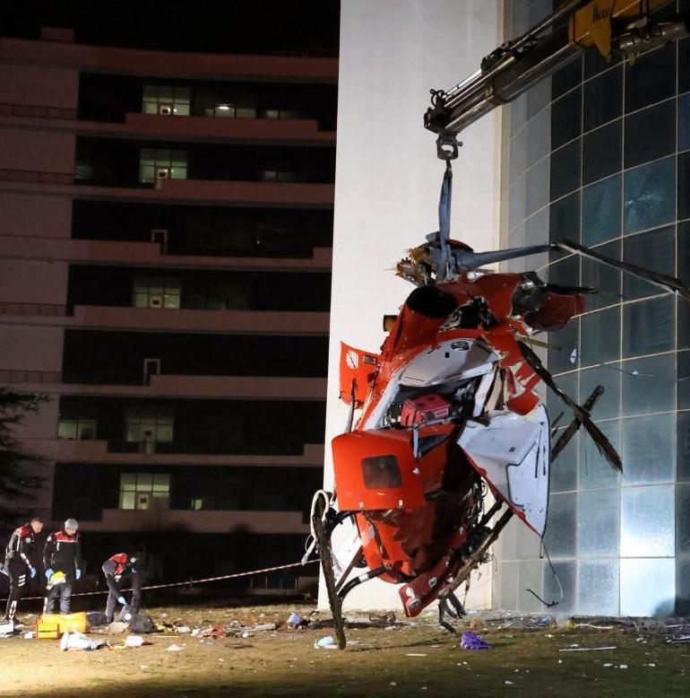 Helikopter kazasında hayatını kaybedenler için tören... Gözyaşları sel oldu