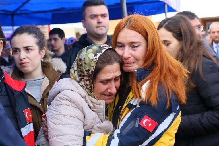 Helikopter kazasında hayatını kaybedenler için tören... Gözyaşları sel oldu