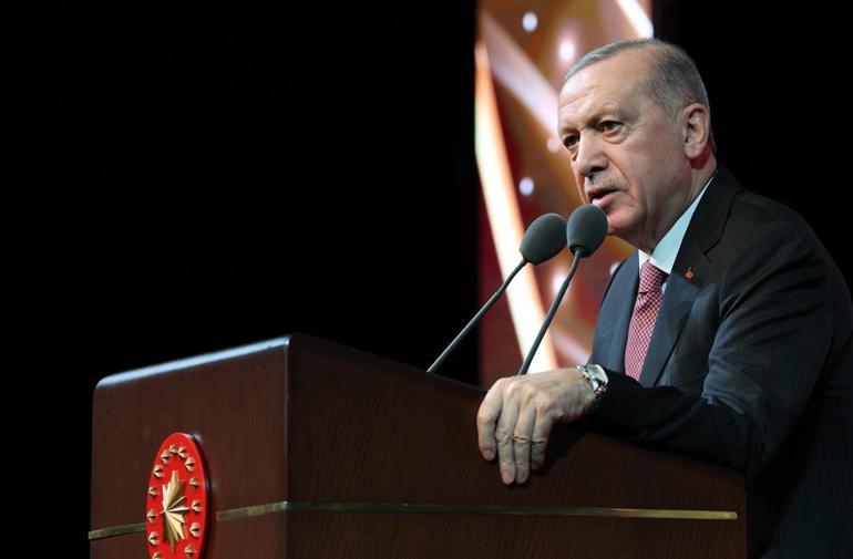 Cumhurbaşkanı Erdoğandan açıklamalar: Kültür-sanat insanlarımıza destek olmaya devam edeceğiz