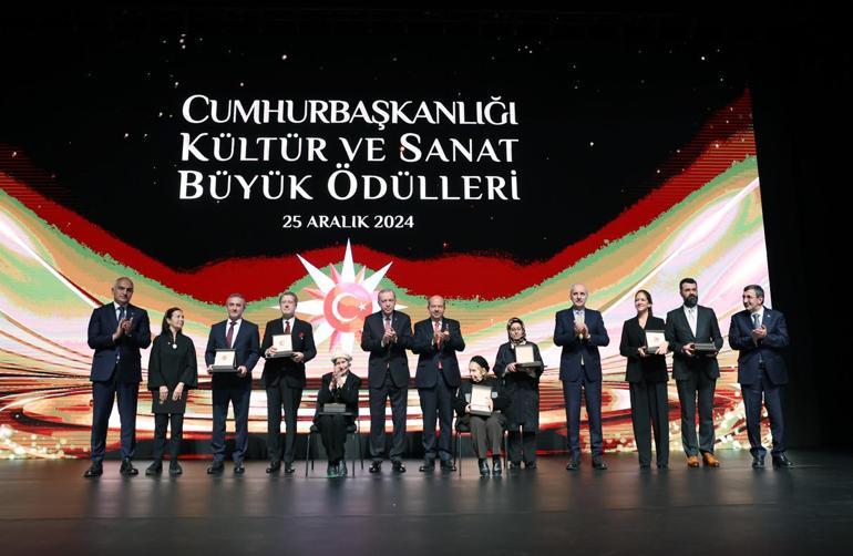 Cumhurbaşkanı Erdoğandan açıklamalar: Kültür-sanat insanlarımıza destek olmaya devam edeceğiz