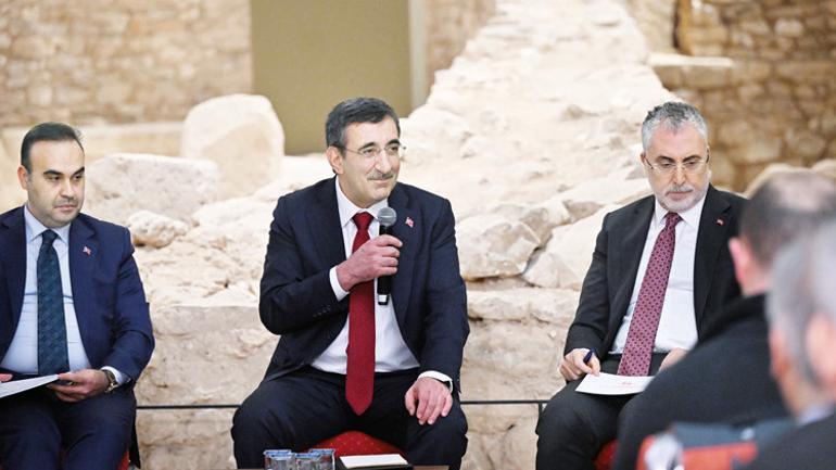 6 bakan Suriye’den emekli maaşlarına kadar her konuda soruyu yanıtladı: Ekonomi yönetiminden 2025 mesajları