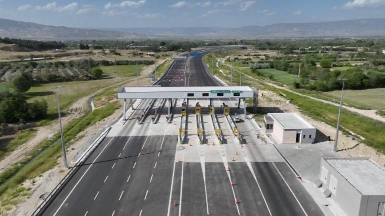 Son dakika haberi... Cumhurbaşkanı Erdoğan: Efes, Didim, Kuşadası gibi turizm yerlerine ulaşım kolaylaşacak